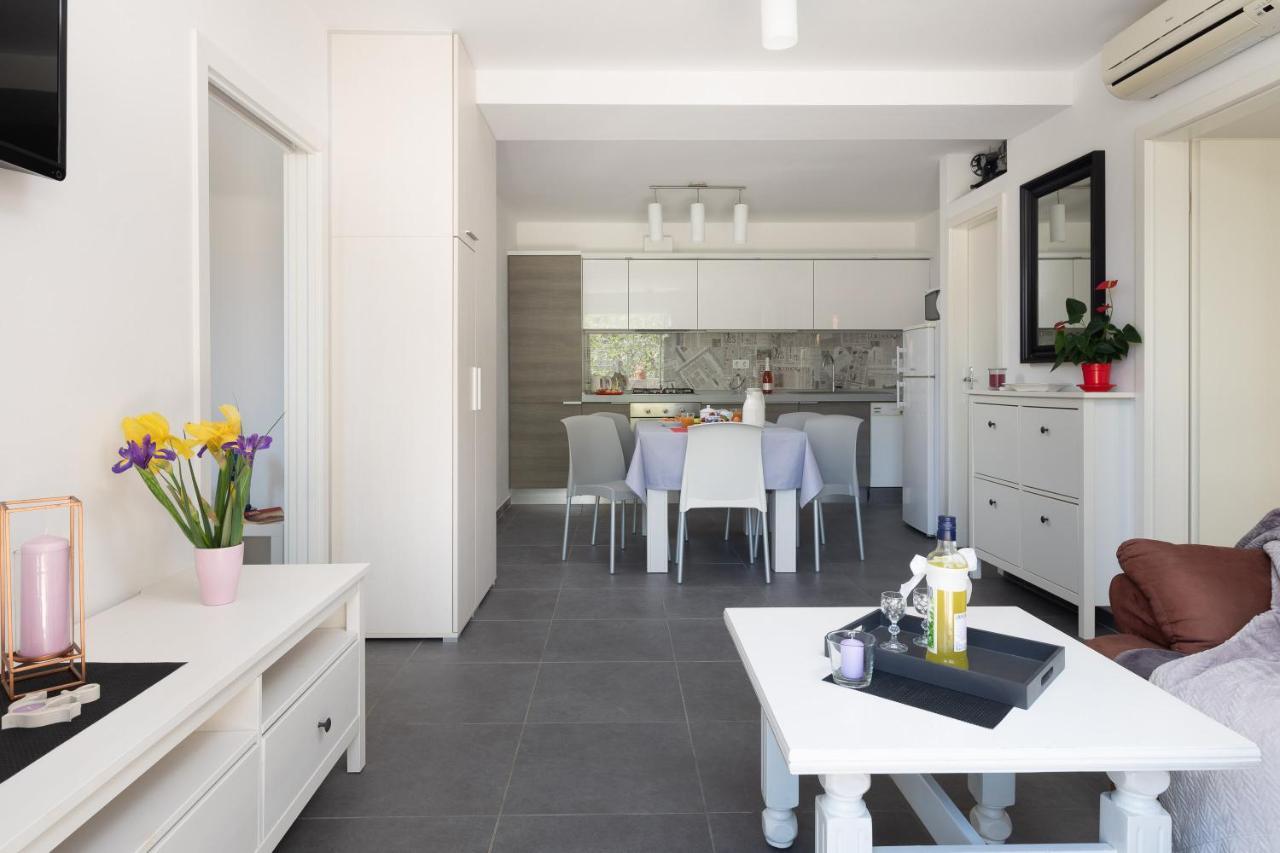 Seaside Apartment Kamelia Mimice Ngoại thất bức ảnh